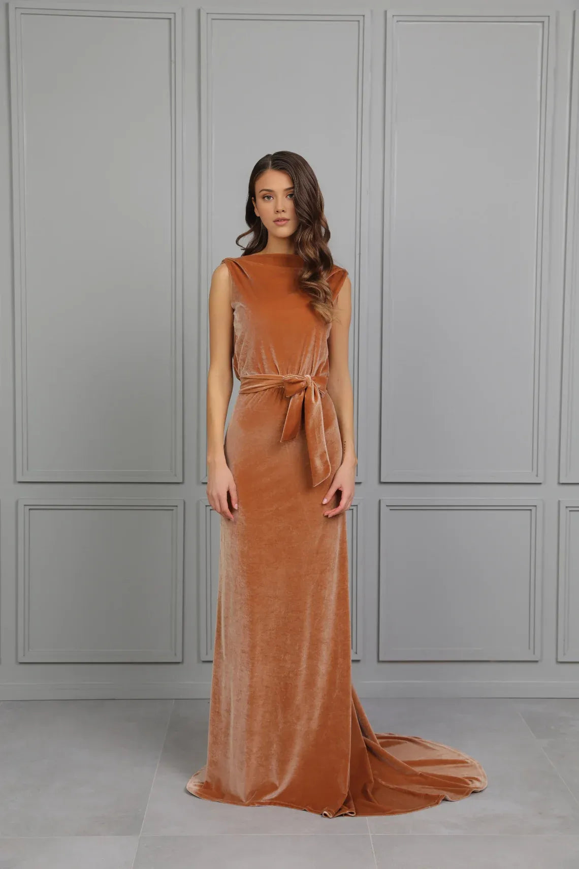 Vestido de dama de honor de terciopelo, de tela de alta calidad, vestido de sirena con escote en V y espalda abierta, vestido de noche con cola.